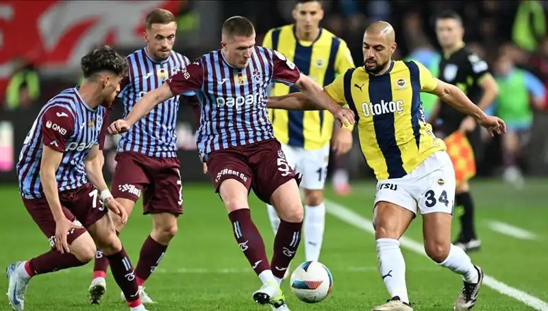 Süper Lig’in Zirvesinde Büyük Kapışma: Fenerbahçe Trabzonspor’u Ağırlıyor