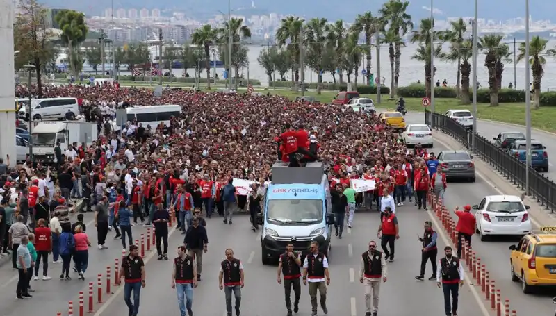 İzmir'de Grev Krizi: Dördüncü Günde Neler Oldu?