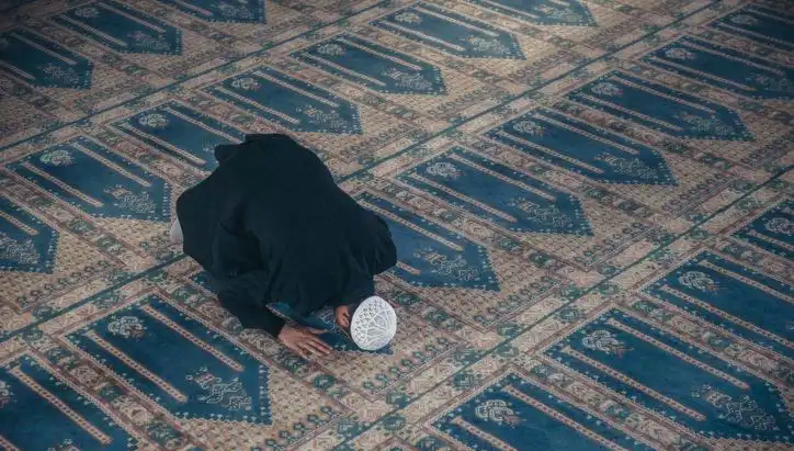 Cuma Namazı Saati 12 Eylül: İstanbul, Ankara ve İzmir'de Cuma Namazı Kılma Rehberi