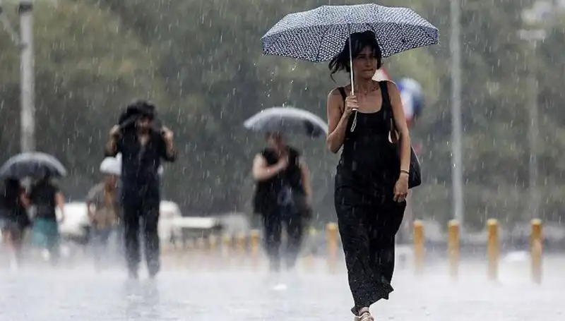 İstanbul ve Ankara'ya Sağanak Yağış Alarmı: 25 İlde Etkili Olacak!