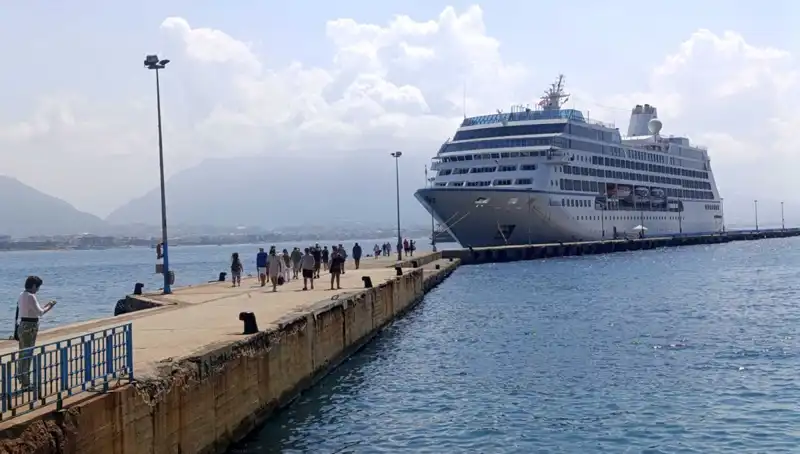 ABD'li Turistler Alanya'da Sıra Dışı Bir Kruvaziyer Deneyimi Yaşadı!