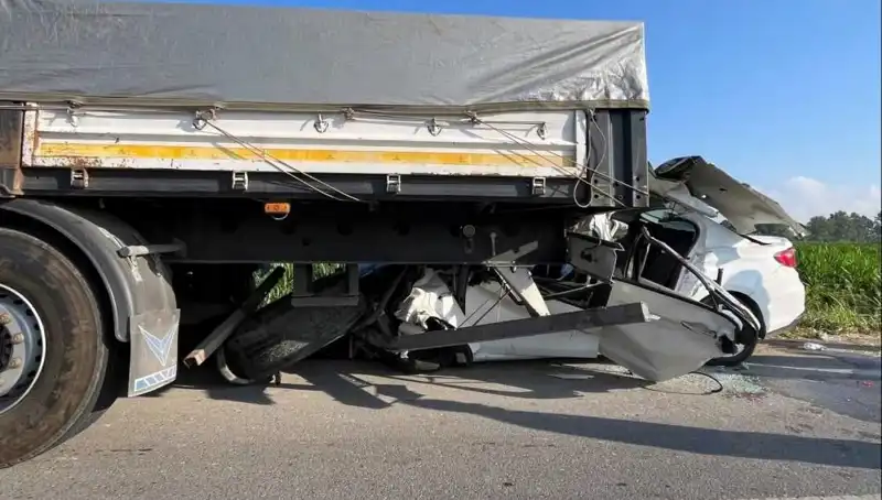 Sakarya'da Meydana Gelen Feci Kaza: Can Kaybı ve Yaralılar