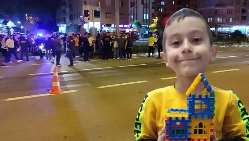 8 Yaşındaki Çocuğa Trafik Faciası: Kamyonet Çarpınca Hayatını Kaybetti