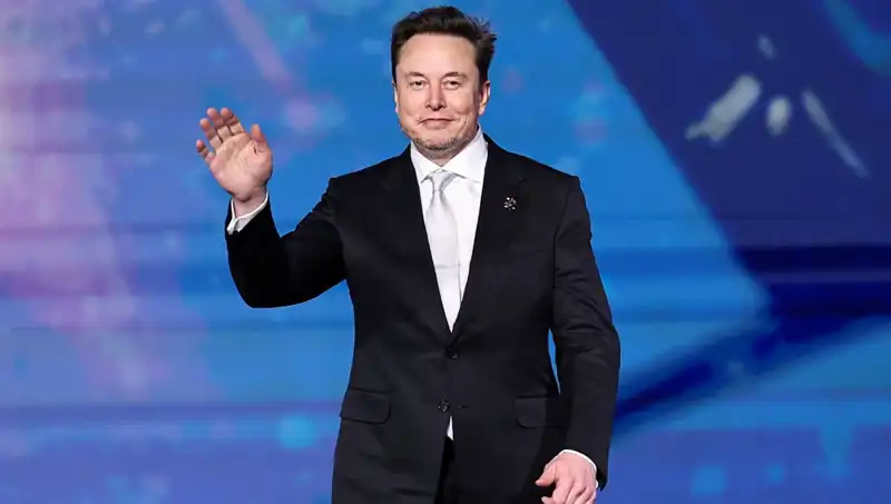 Tesla, Kendi "Canavarı" Model X'i Neden Rafa Kaldırdı?