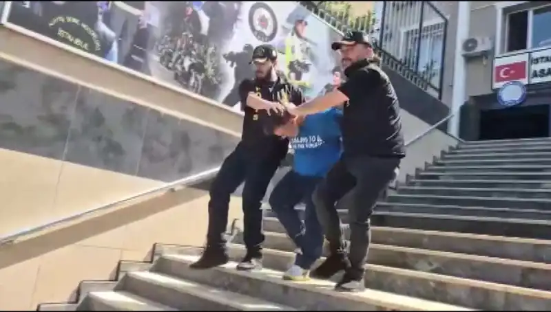 Ümraniye’de 600 Bin Liralık Gasp: Şok Edici Olay ve Gözaltı Süreci!