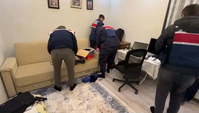 Türkiye Genelinde Geniş Kapsamlı DHKP-C Operasyonu: 30 Gözaltı Yapıldı