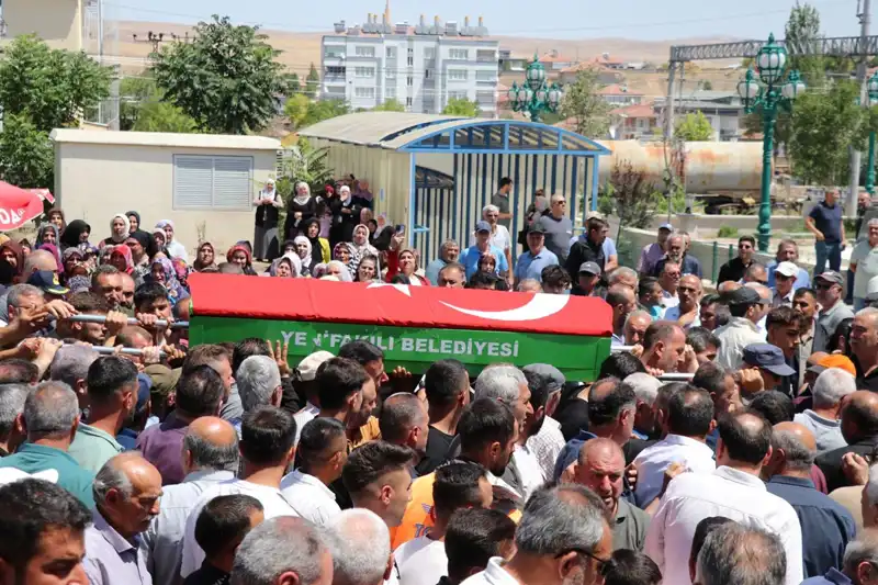 MHP'li Belediye Başkanı, Son Yolculuğuna Tüm Şehrin Katılımıyla Uğurlandı