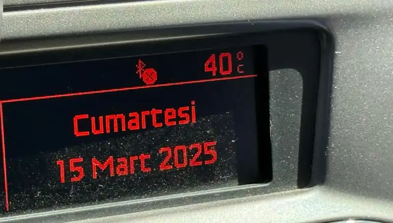 Adana'da Kavurucu Sıcaklar: Termometreler 40 Dereceyi Aştı!