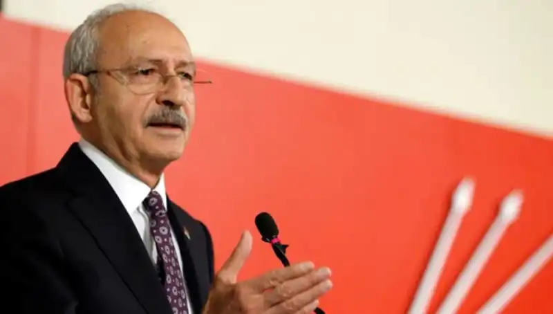 Kemal Kılıçdaroğlu, Kurultay Kararına Destek Verdi: Yeni Dönem İçin Adımlar Atılıyor
