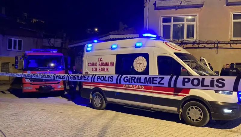 Yaşlı Adamın Evi Kül Oldu: İhmal ve Kötü Şartlar Neler Getirdi?