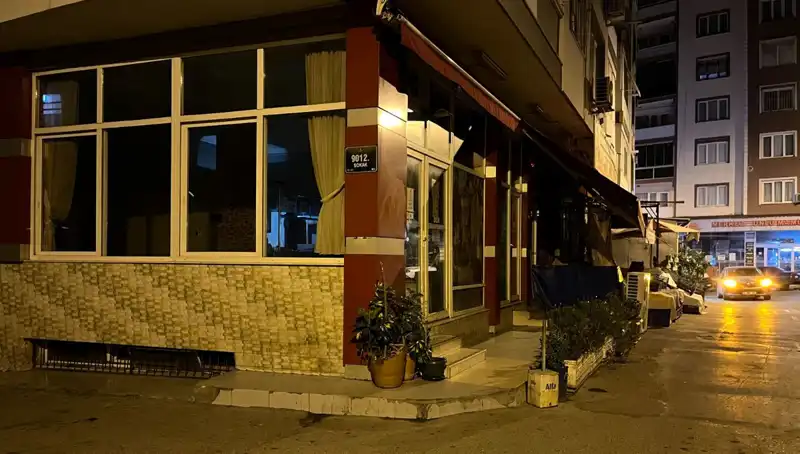 İzmir'de Kahvehaneye Silahlı Saldırı: Bir Ölü, Çok Sayıda Yaralı