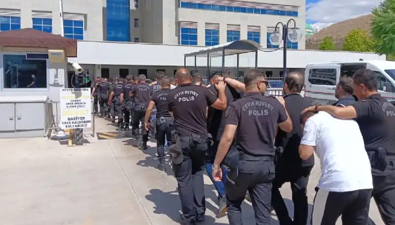 Ankara'da Haraç Çetesi Çökertildi: Avukatlar Arasında Tehditle Haraç Kesmek!