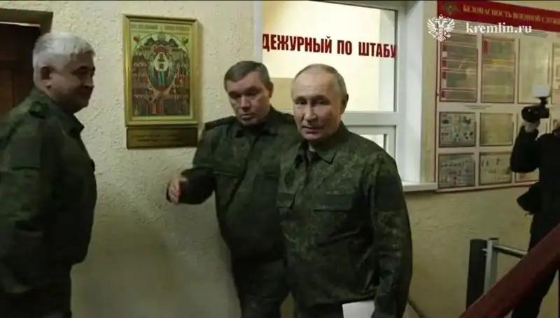 Putin, Kursk Ziyaretiyle Savaşın Seyrini Değiştiren Adımı Attı