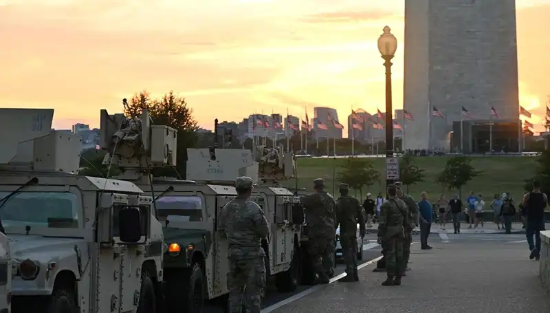 ABD Ordusu Washington'dan Sonra Chicago'ya İniyor: Nedenleri ve Etkileri