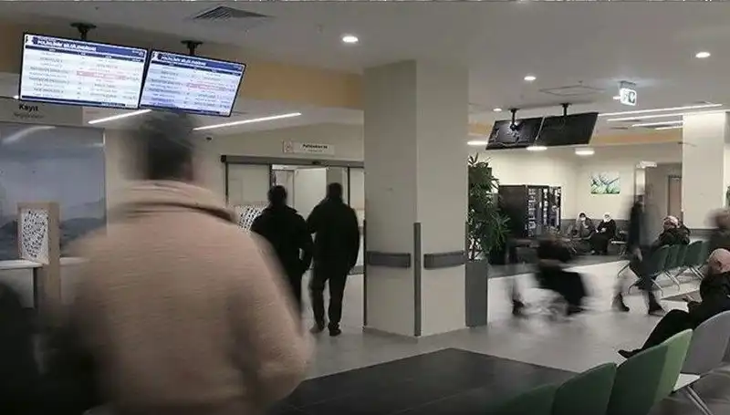 MHRS'de Randevu Bekleyenlerin Sayısı Yüzde 61 Düşüş Gösterdi