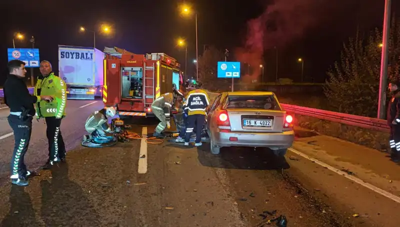 Kamyona Arkadan Çarparak Hayatına Kasteden Sürücü, Hayat Mücadelesi Veriyor