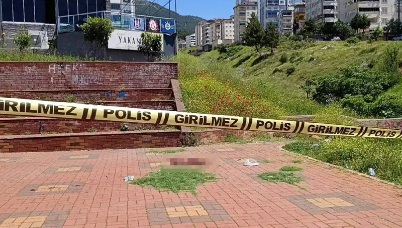 Kahramanmaraş'ta Bıçaklı Kavga! Hayatta Kalma Mücadelesi Veren Bir Yaralı