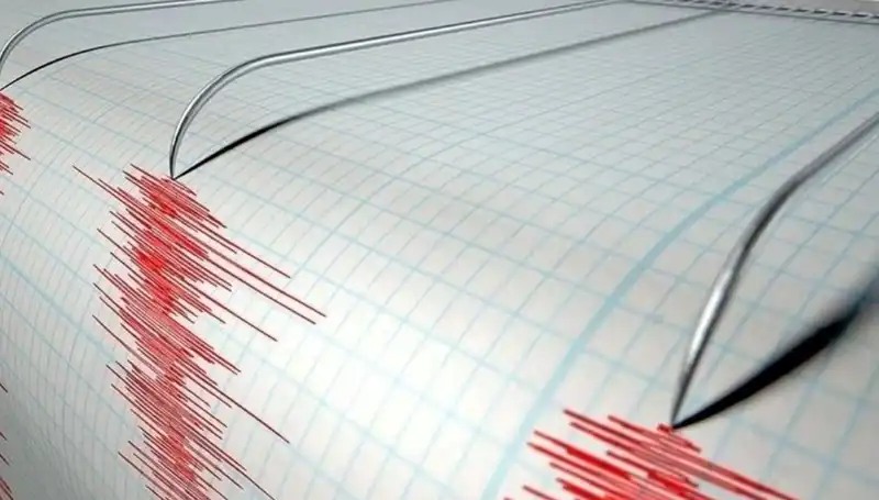 Bozcaada'da Aniden Gelen 3.9 Büyüklüğündeki Deprem Endişe Yarattı