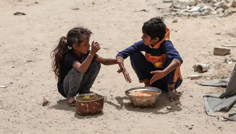 Gazze'de Açlık Korkunç Bir Şekilde Çocukları Vurmaya Devam Ediyor
