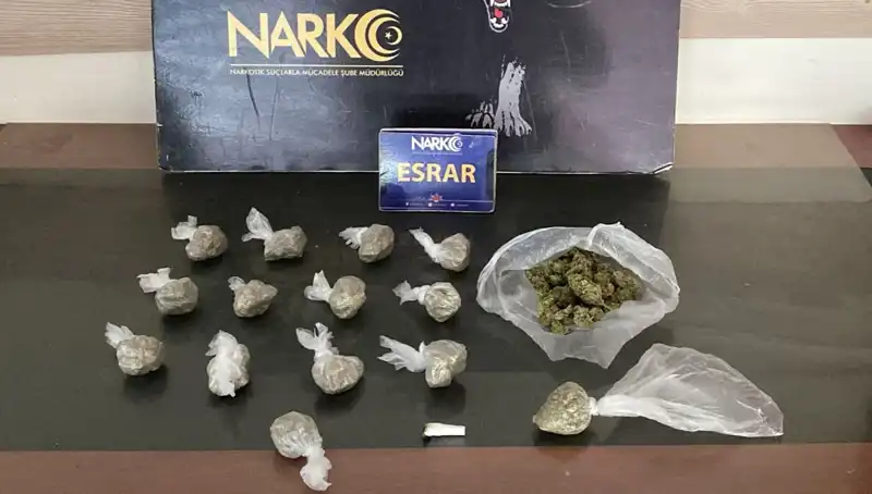 Kamyonetteki Esrar Operasyonu: Sürücü Tutuklandı, Yeni Bilgiler Geldi!