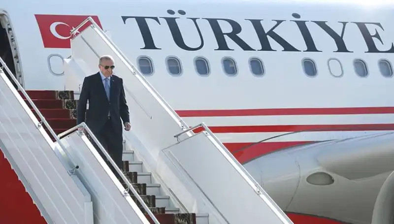 Cumhurbaşkanı Erdoğan İtalya'dan Döndü: Zirveler ve Yeni Stratejiler